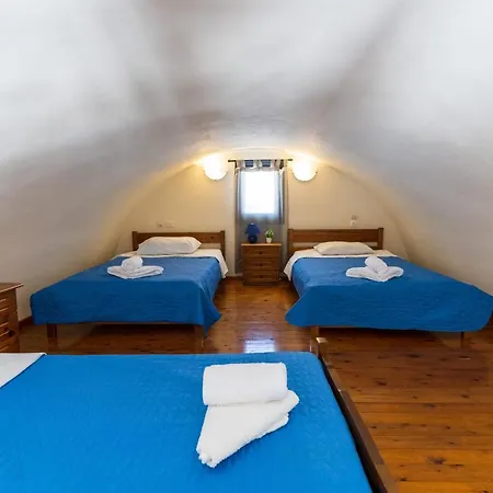 Soulis Aparthotel Oia (Santorini)